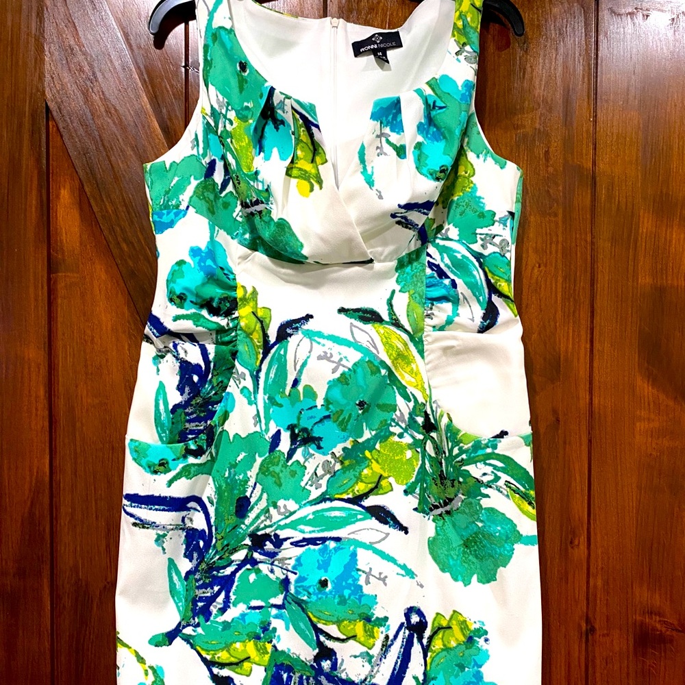 Ronni Nicole Short Sleeve Knee length dress Sz14